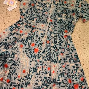 Lularoe Amelia 2XL with pockets!